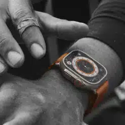 Apple Watch Ultra GPS+Cellular 49mm Titânio c/ Bracelete Ocean Meia-Noite - Image 4