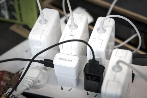 Varios Carregadores numa ficha