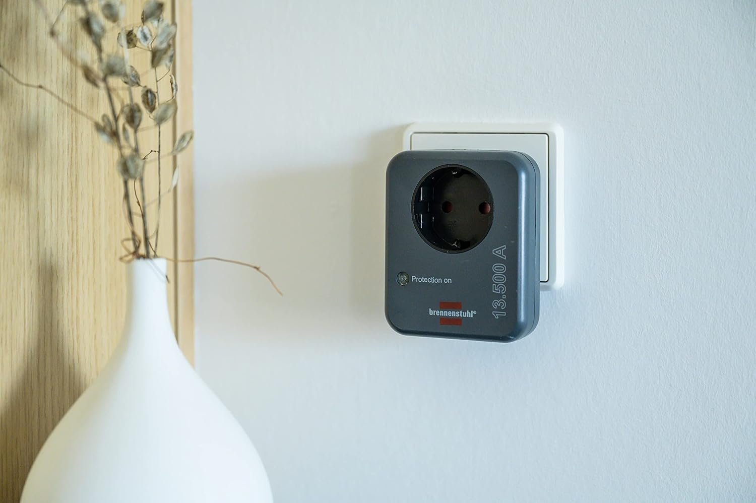 Supressor de Picos Brennenstuhl Até 13,500A c/ anti-raios 230V Preto - Image 5