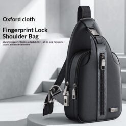 Alternative view of Bolsa transversal com fecho de impressão digital, em tecido Oxford, com grande capacidade de carga, ideal para trabalho e viagens - Preta